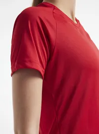 1909879-430000_Core Unify Training Tee W_Closeup3.jpg
